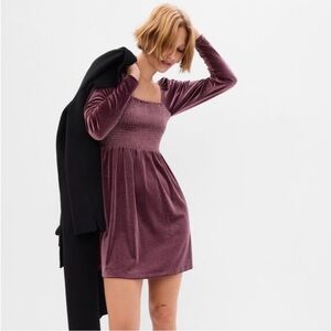 < GAP Velvet Square Neck Mini Dress Size Medium >